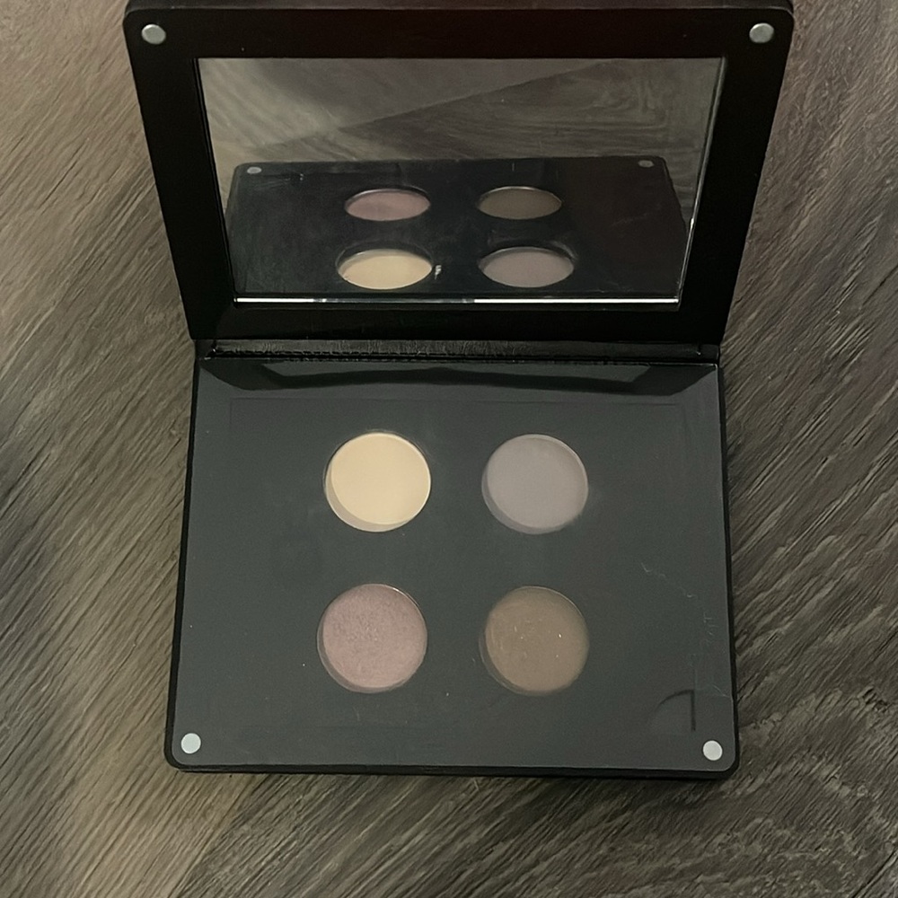 ITTSE Magnetic Refillable Mirrored Compact Palette w/4 Neutral Eye Shadow Colors - Picture 6 of 8